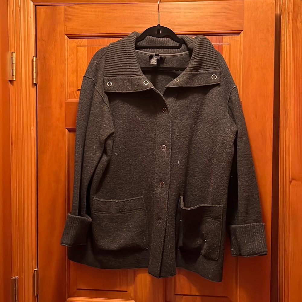 Jones New York signature size extra large gray fleece jacket